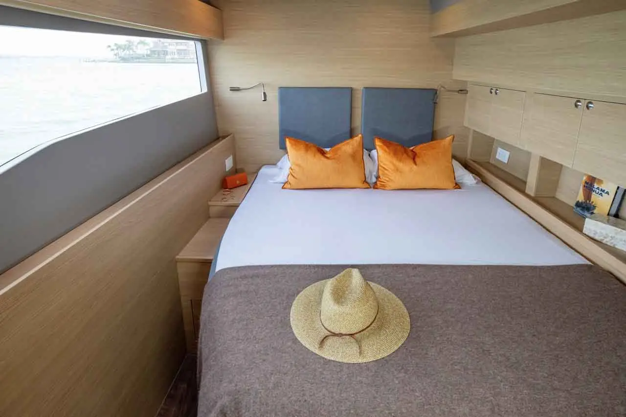 Aquila 54 Internal image 2