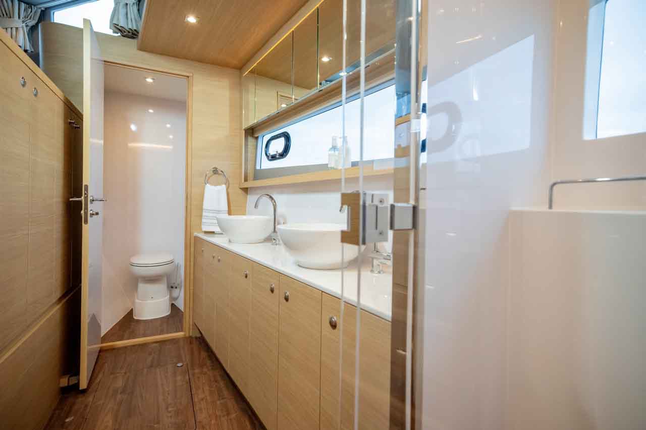 Aquila 54 Internal image 8