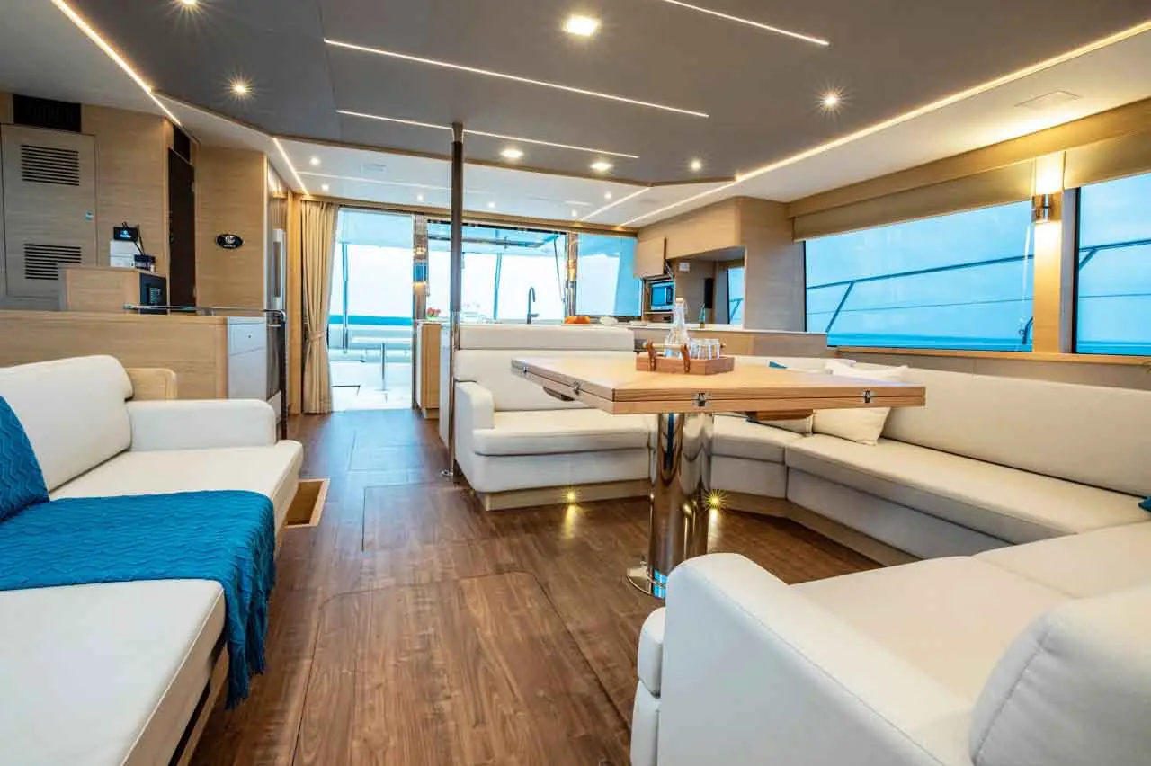 Aquila 54 Internal image 12