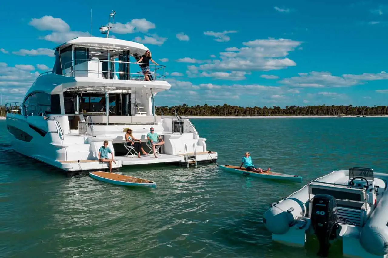 Aquila 54 Lifestyle image 5