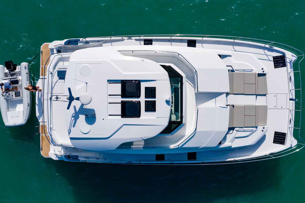 Aquila 54 Lifestyle image 8