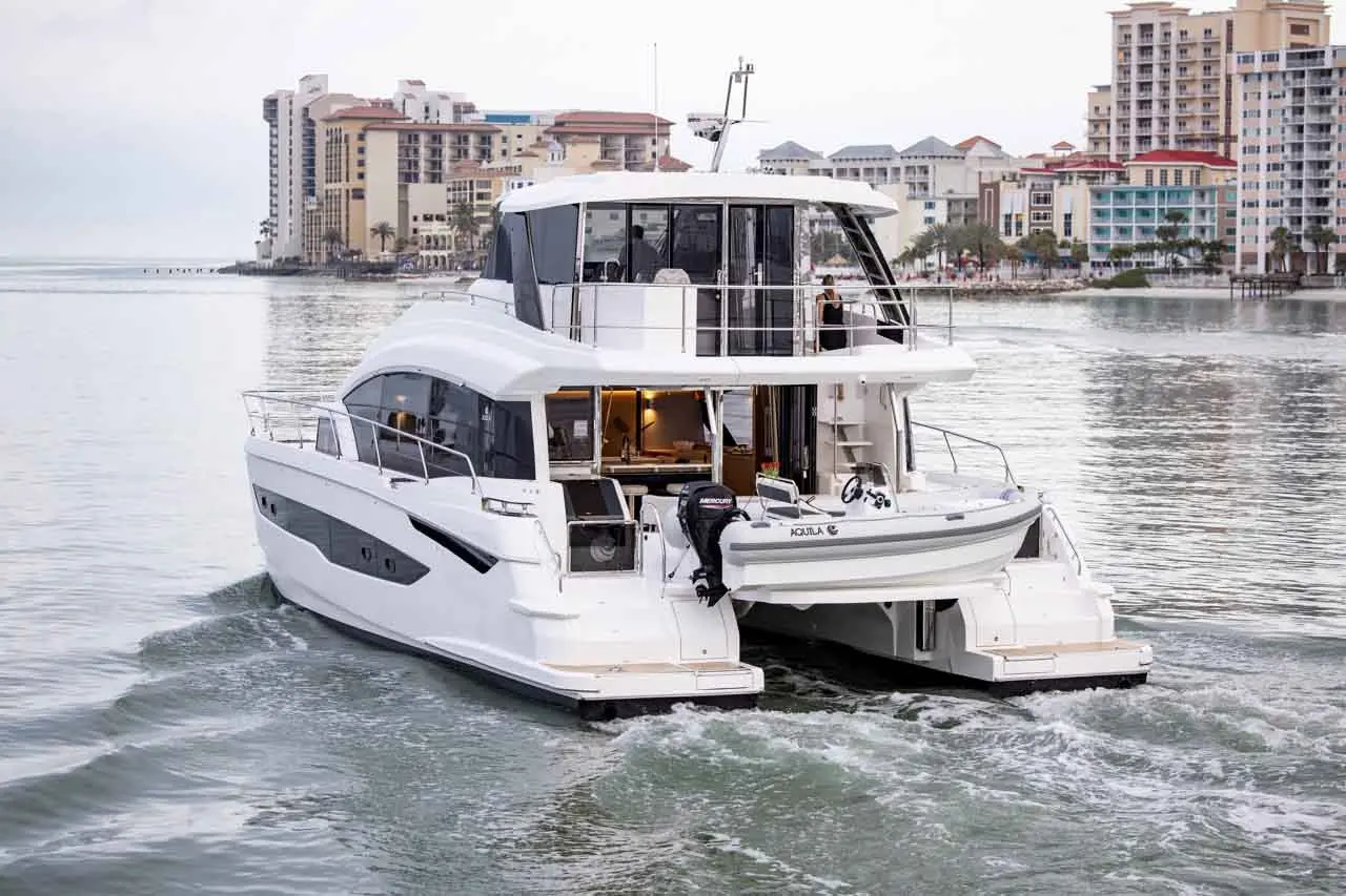 Aquila 54 Lifestyle image 11
