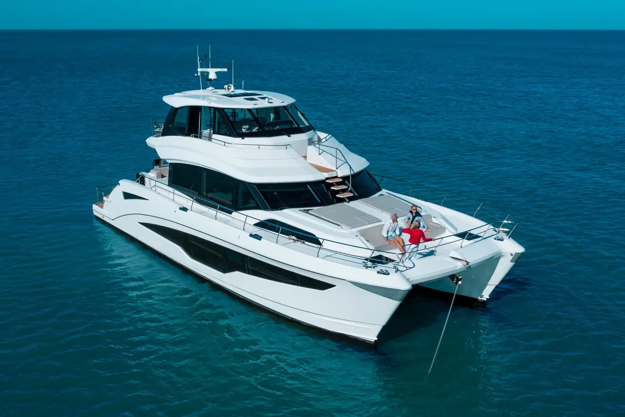 Aquila 70 Lifestyle image 5