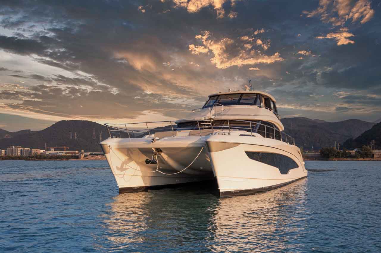 Aquila 70 External image 1