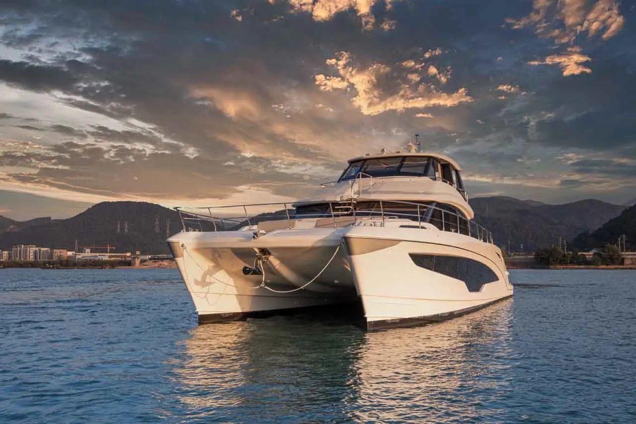 Aquila 70 External image 1