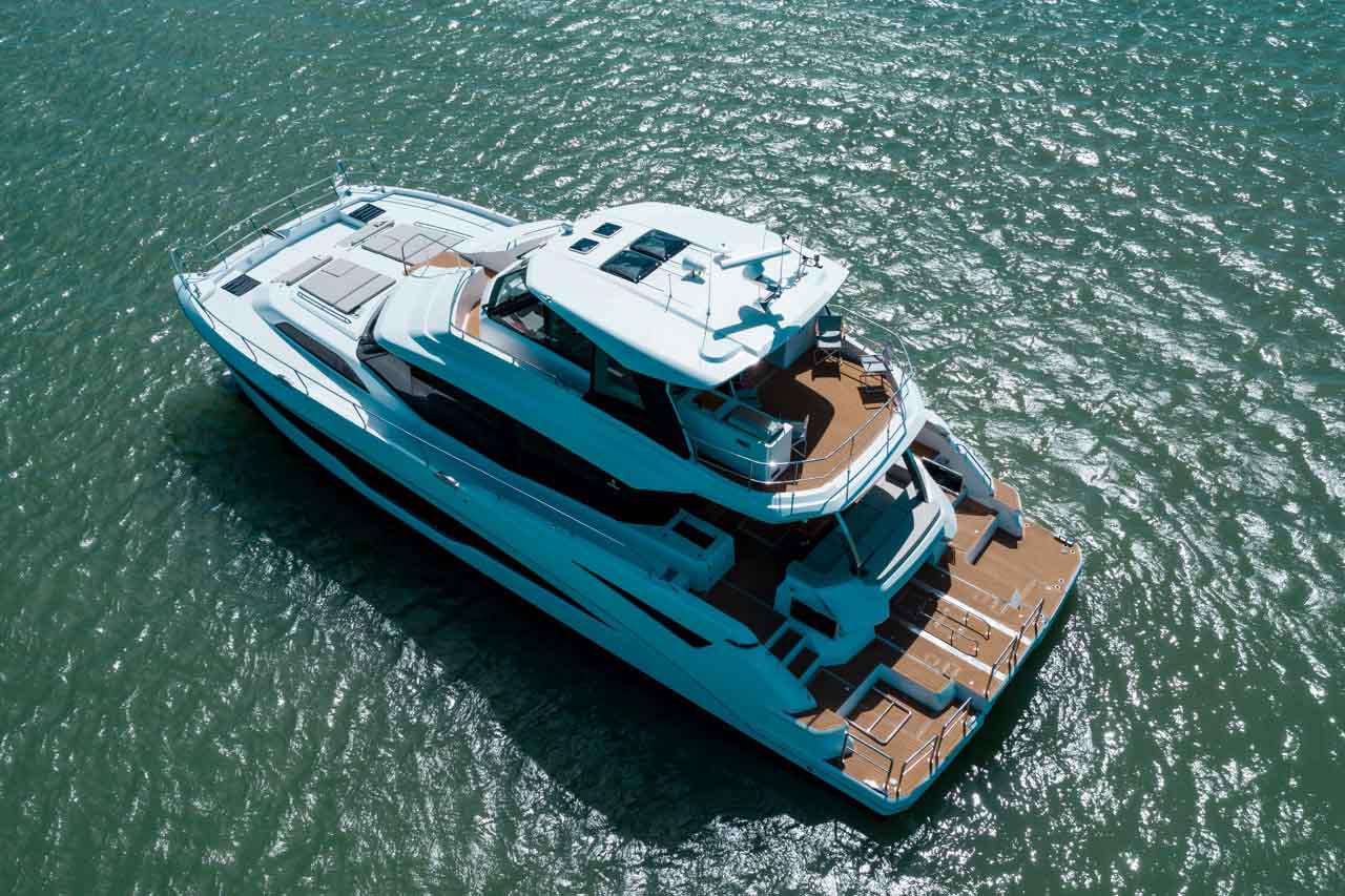 Aquila 70 External image 2