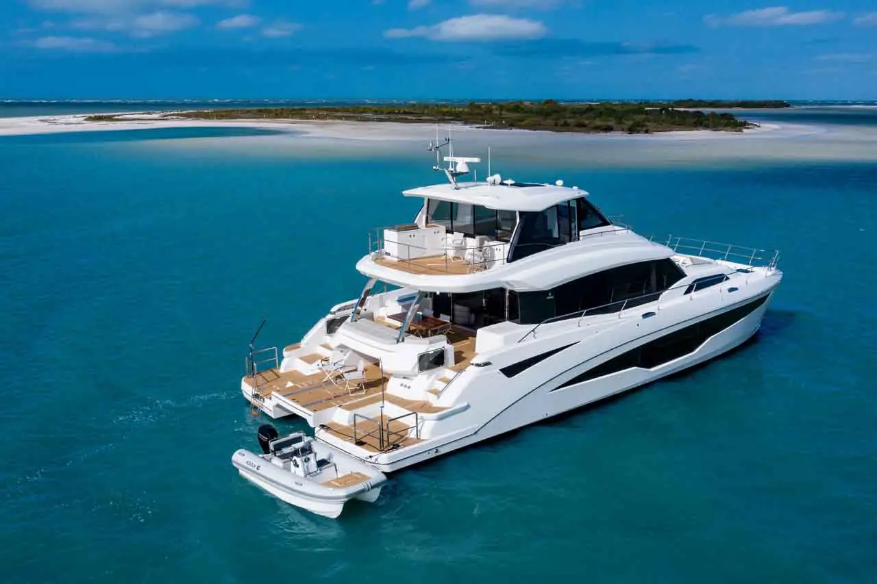 Aquila 70 External image 4