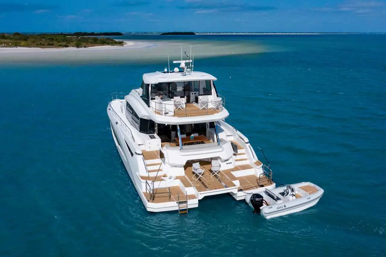 Aquila 70 External image 5