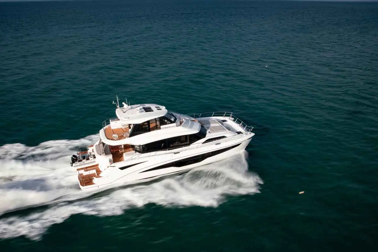 Aquila 70 External image 9