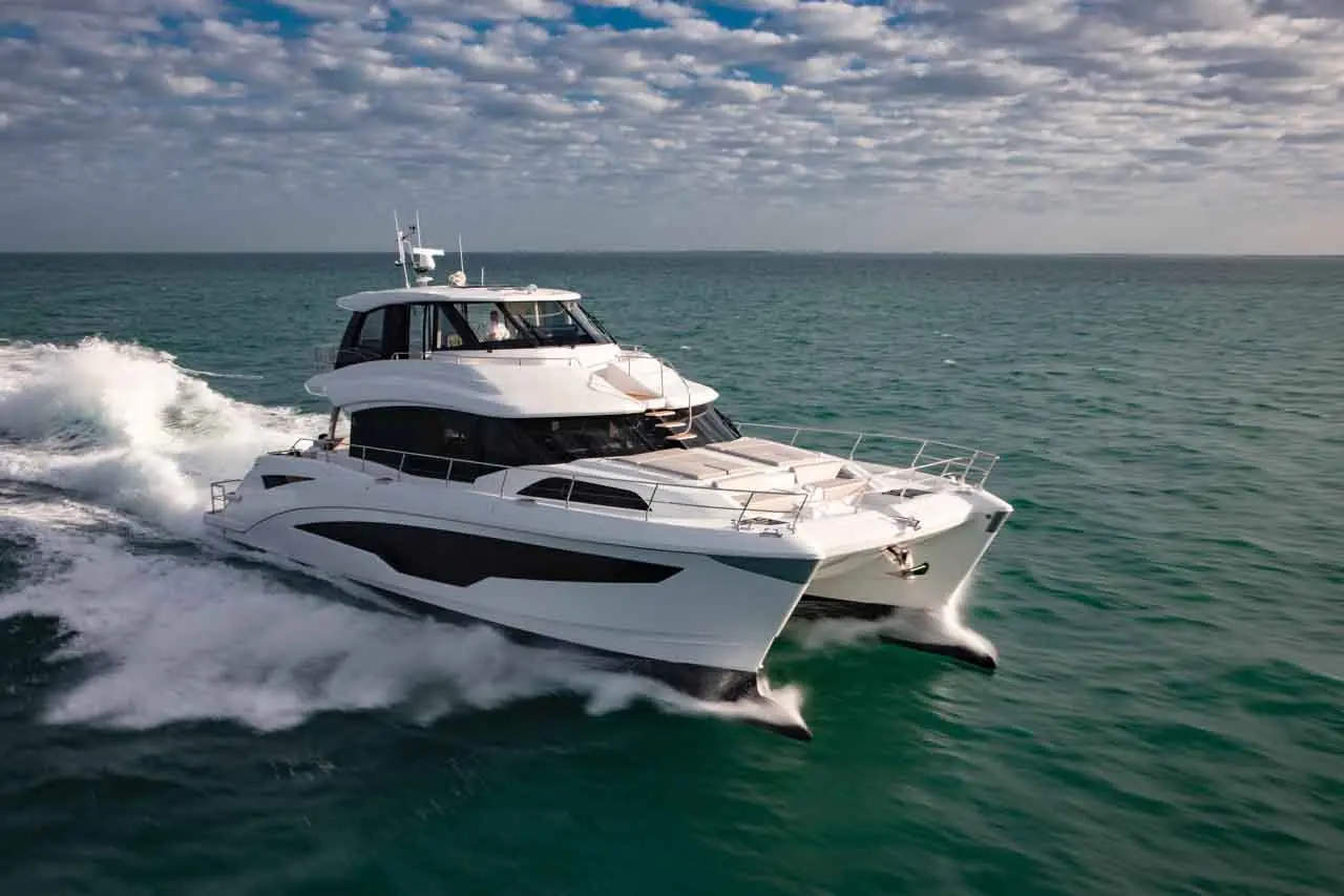 Aquila 70 External image 10