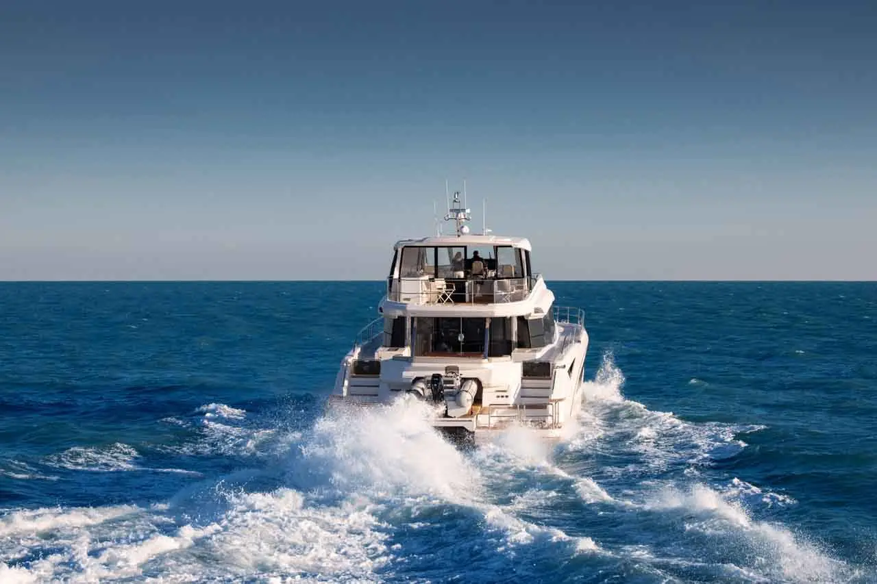 Aquila 70 External image 13