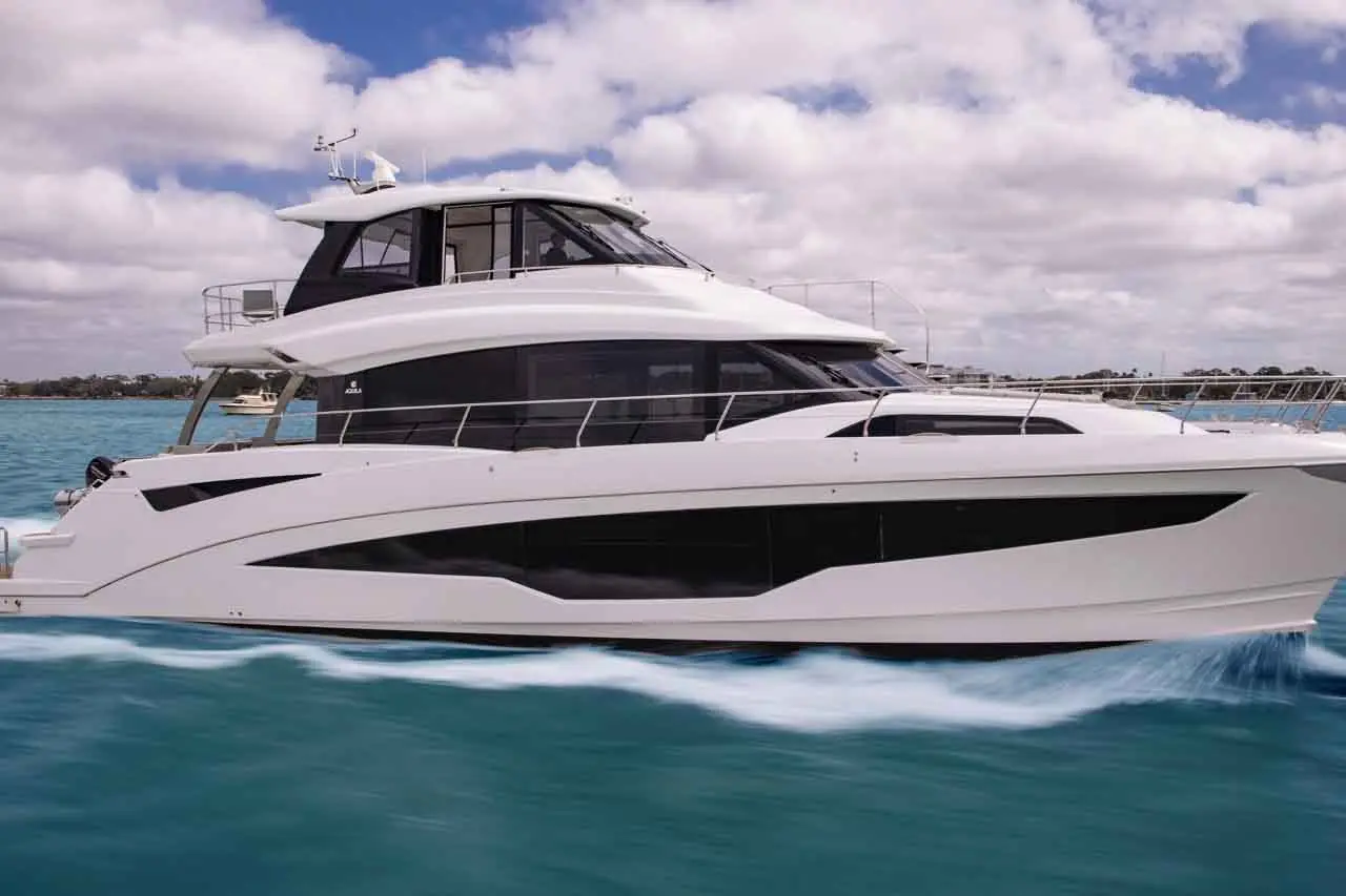 Aquila 70 External image 17