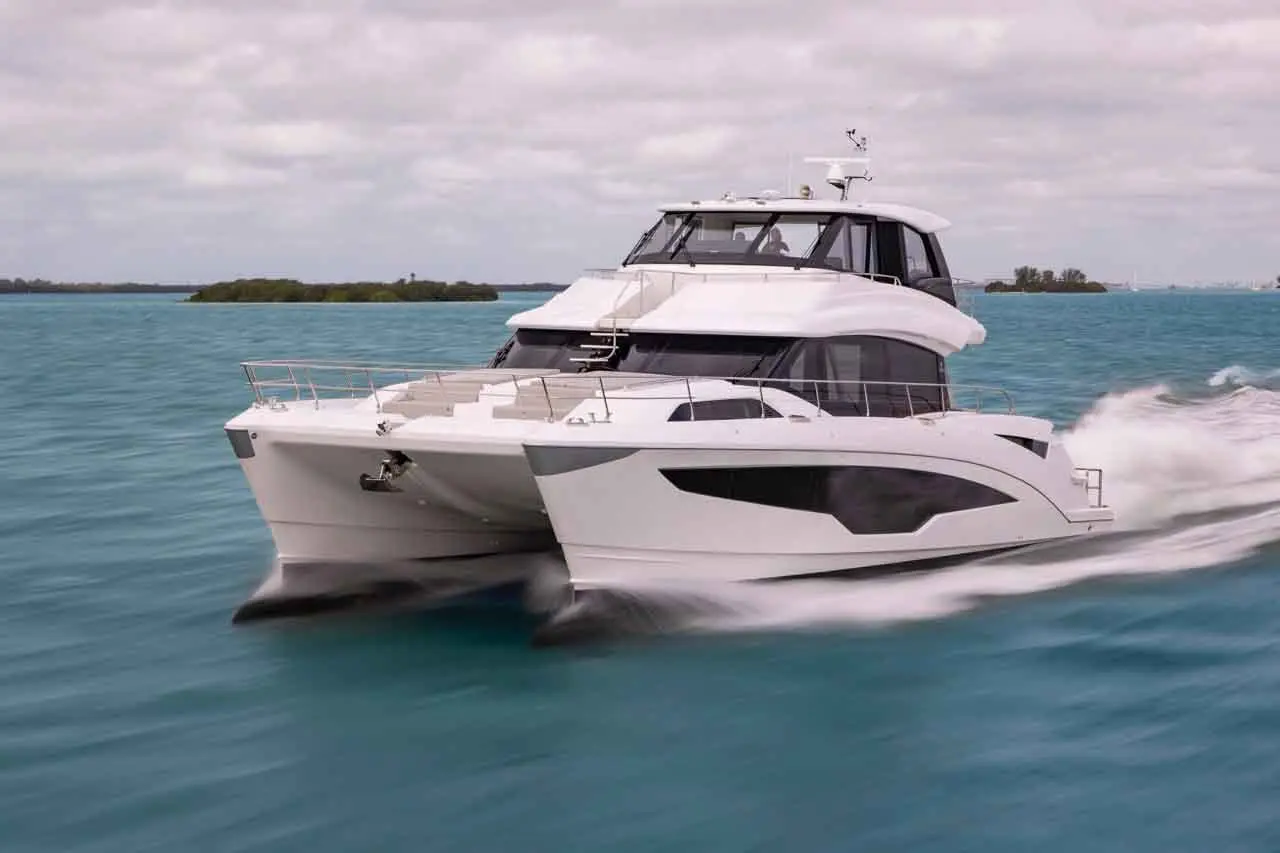 Aquila 70 External image 18
