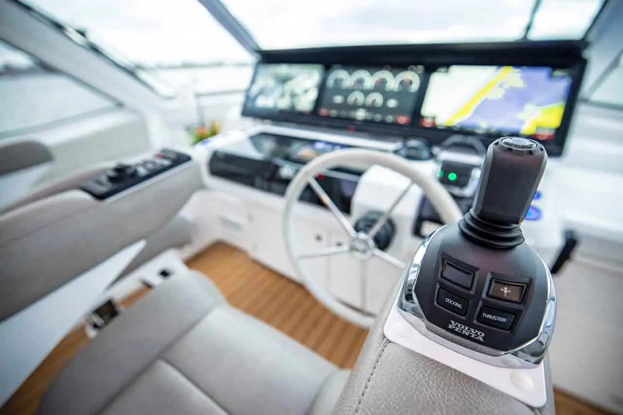 Aquila 70 Features image 14