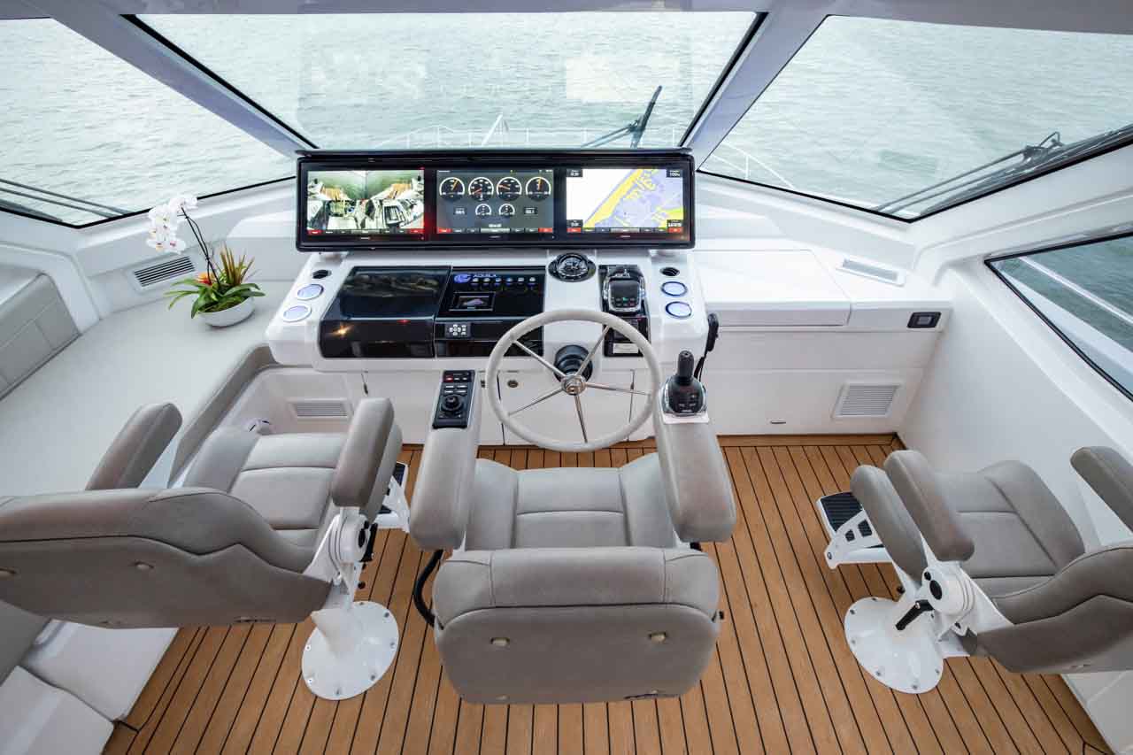 Aquila 70 Features image 16