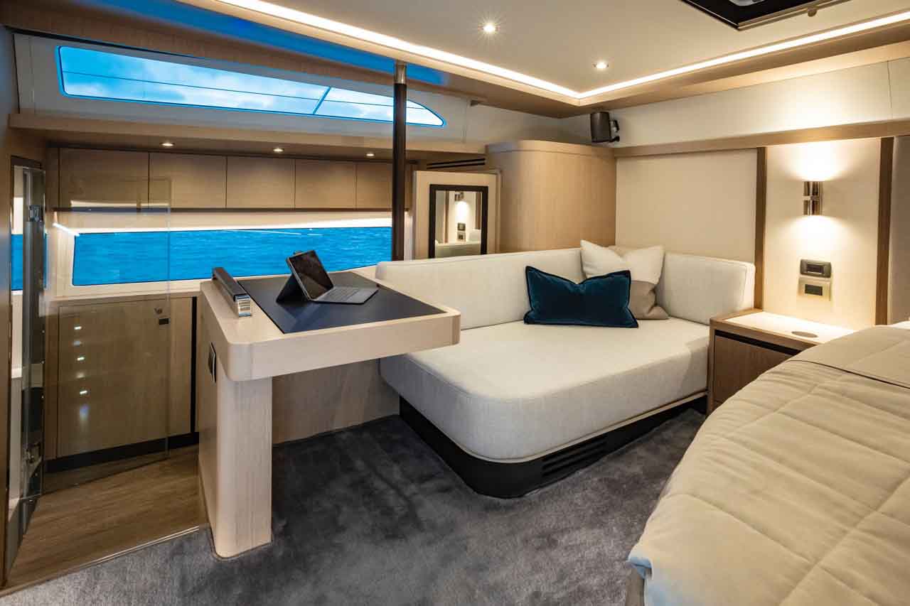 Aquila 70 Internal image 9