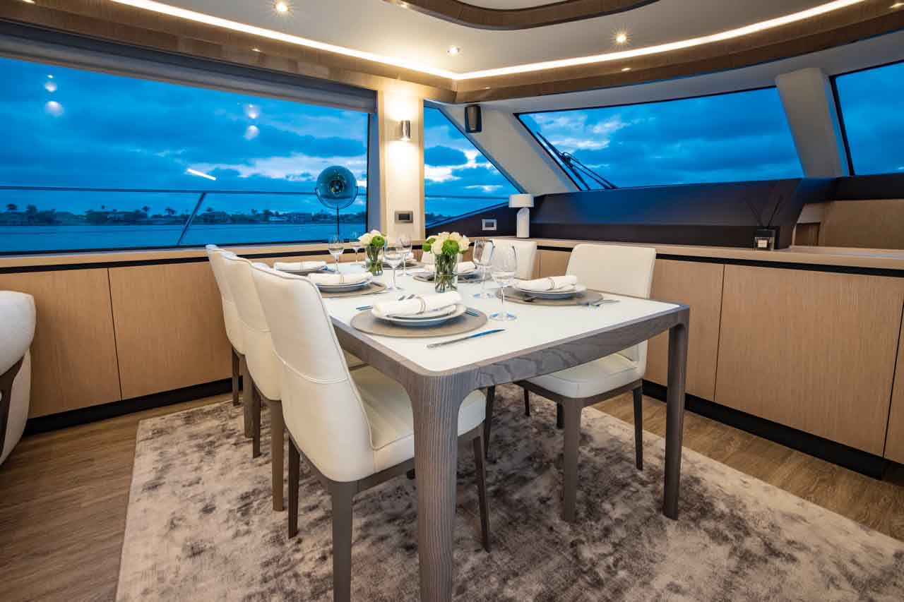 Aquila 70 Internal image 12