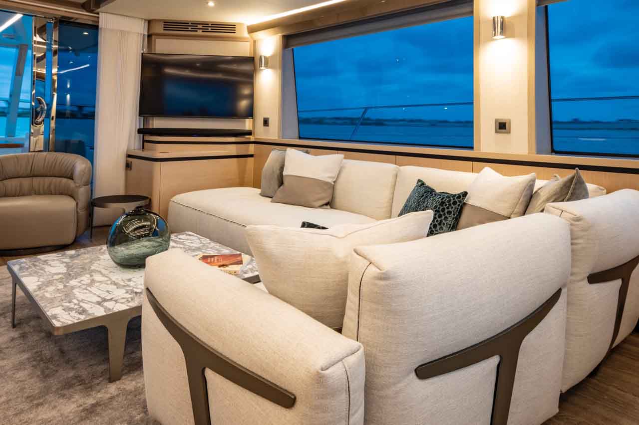 Aquila 70 Internal image 13