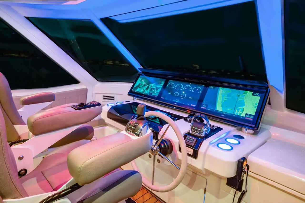 Aquila 70 Internal image 19