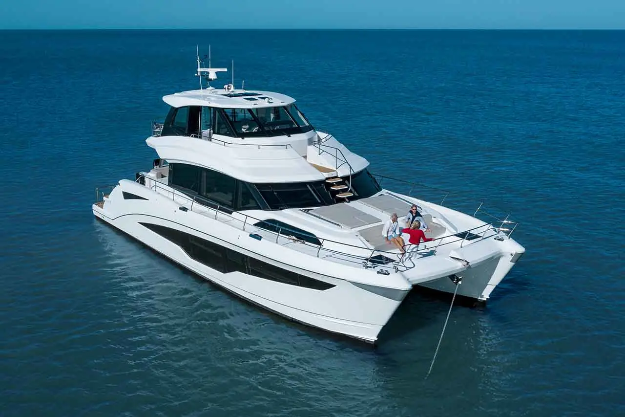 Aquila 70 Lifestyle image 7
