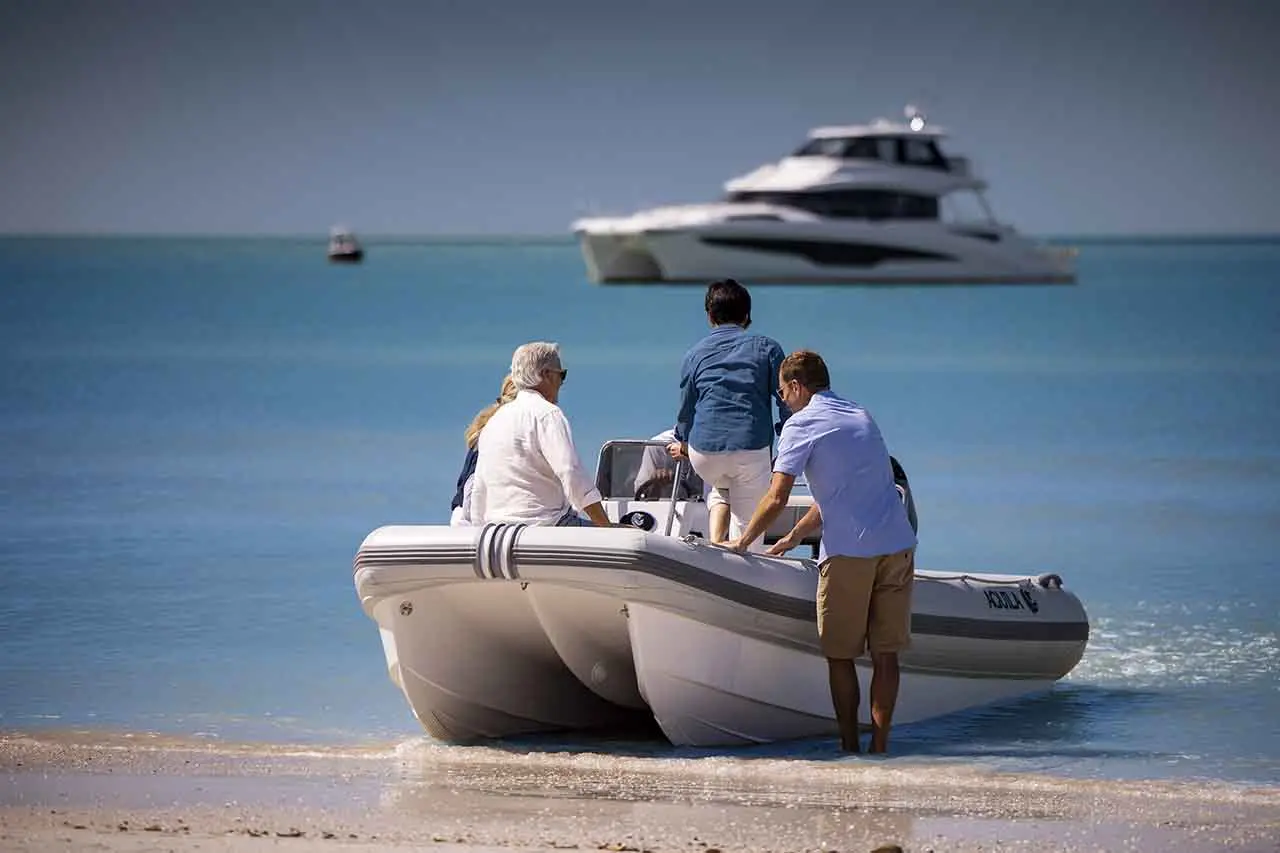 Aquila 70 Lifestyle image 9