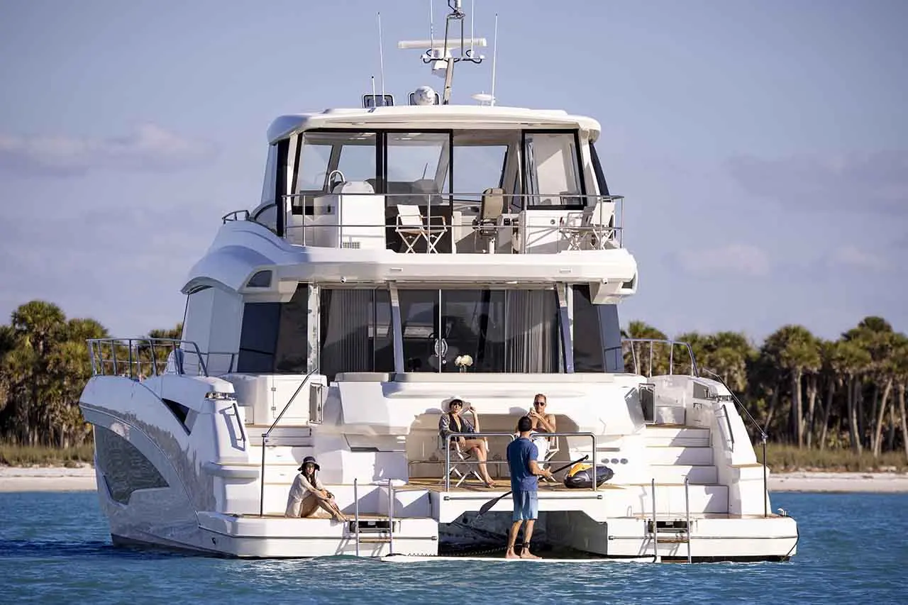 Aquila 70 Lifestyle image 21