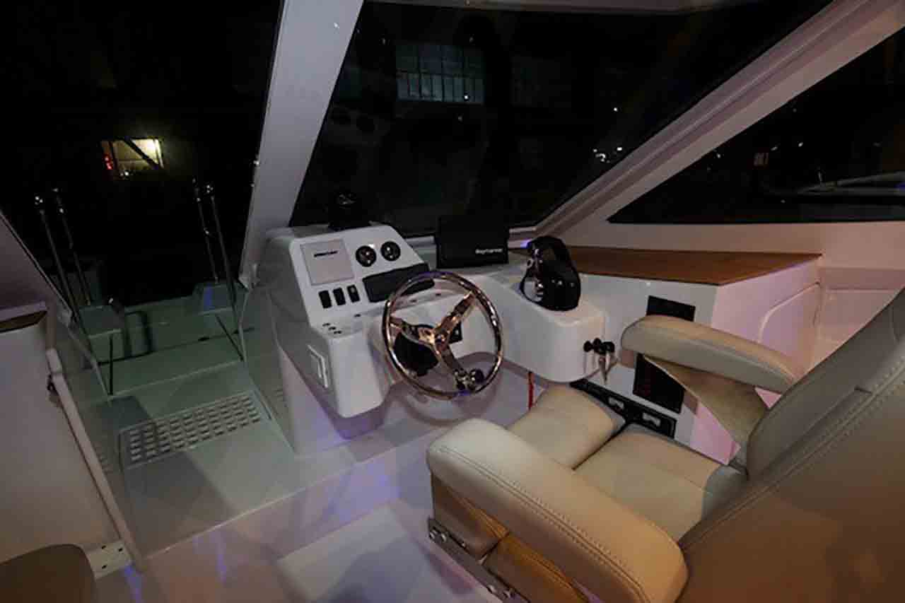 Aquila 36E Internal image 1