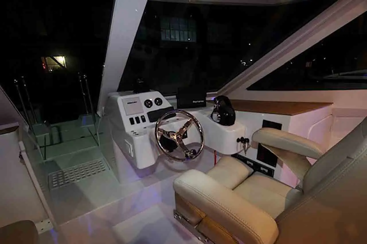 Aquila 36E Internal image 1