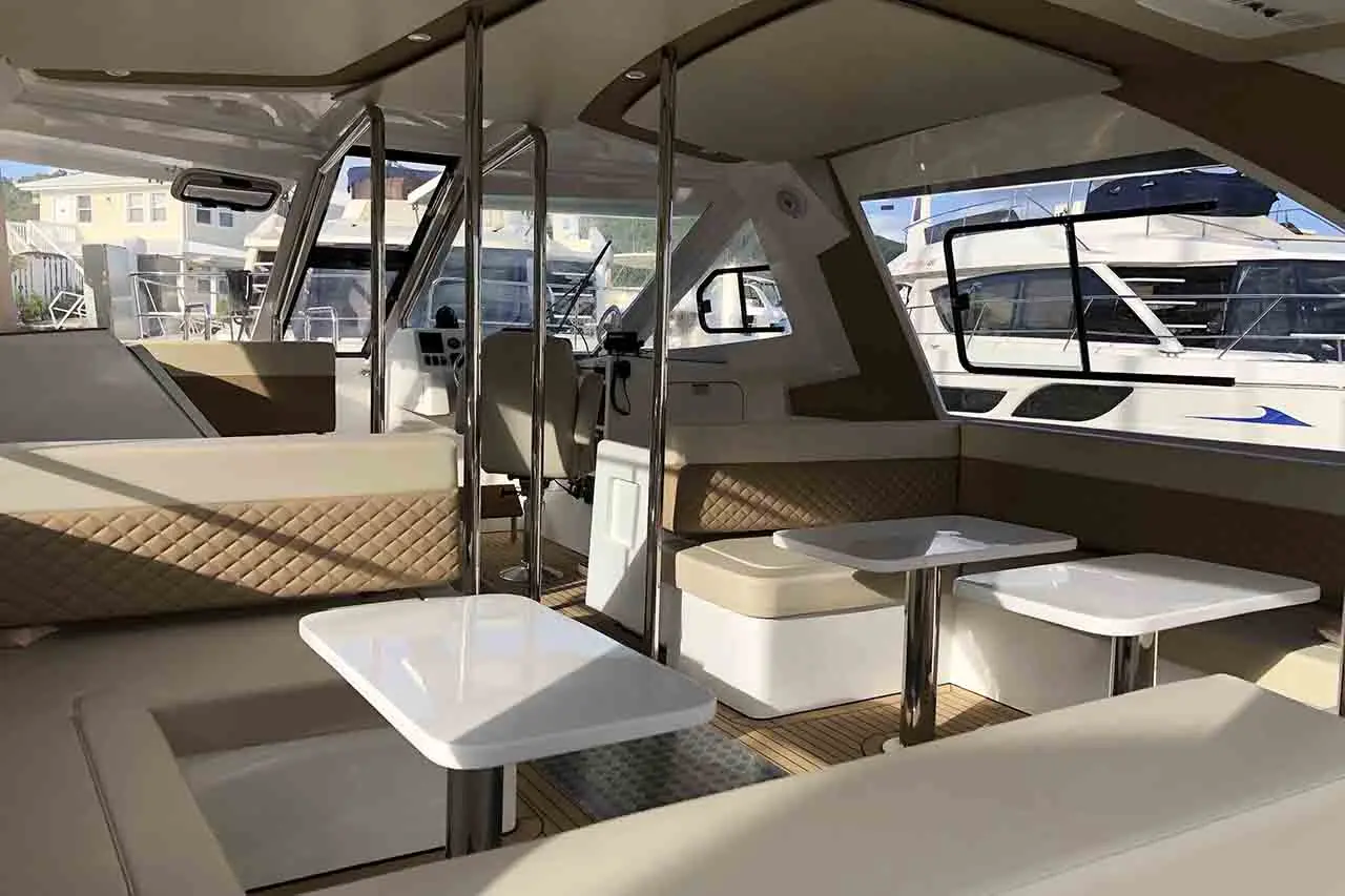 Aquila 36E Internal image 2