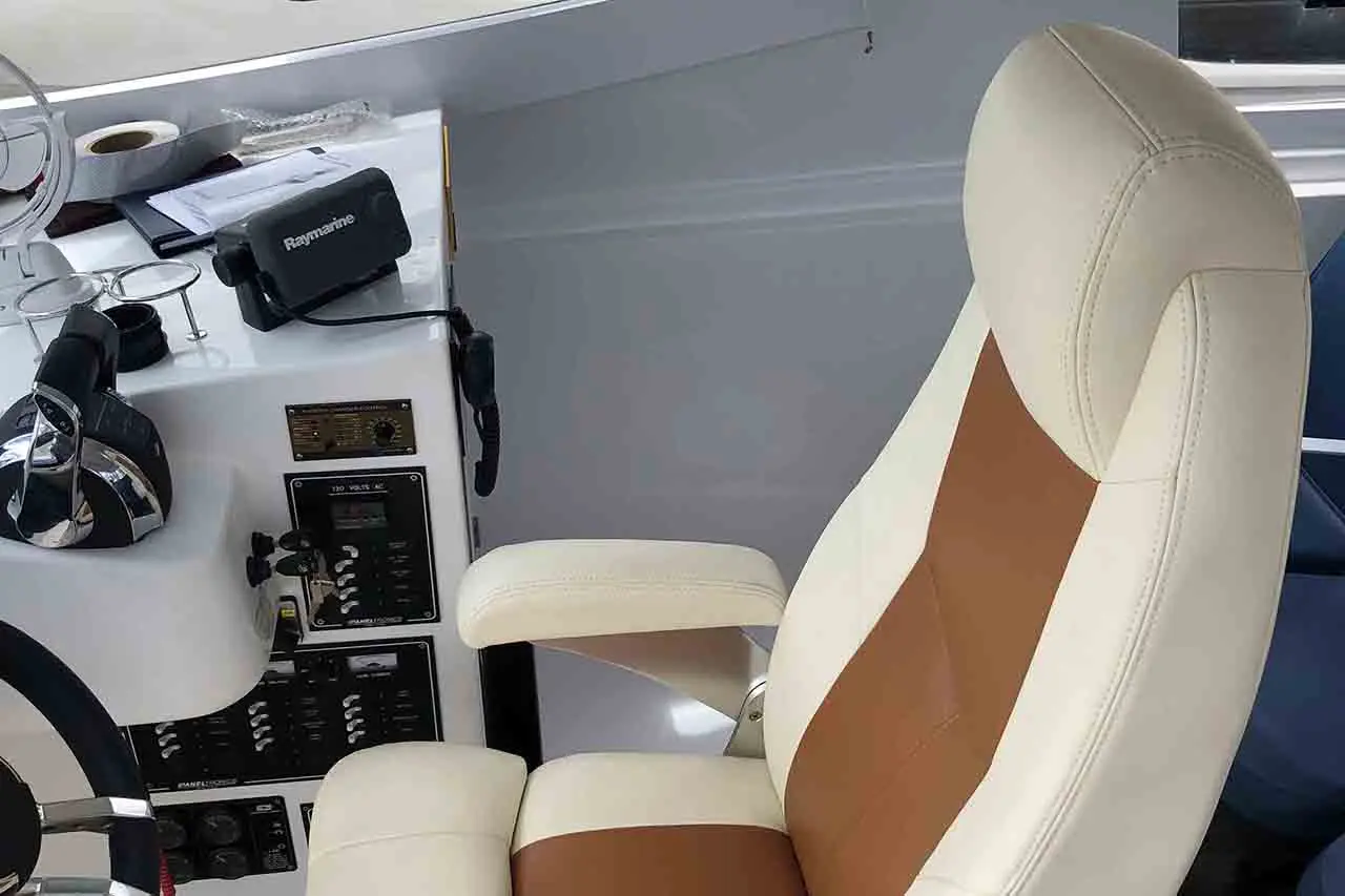 Aquila 36E Internal image 23