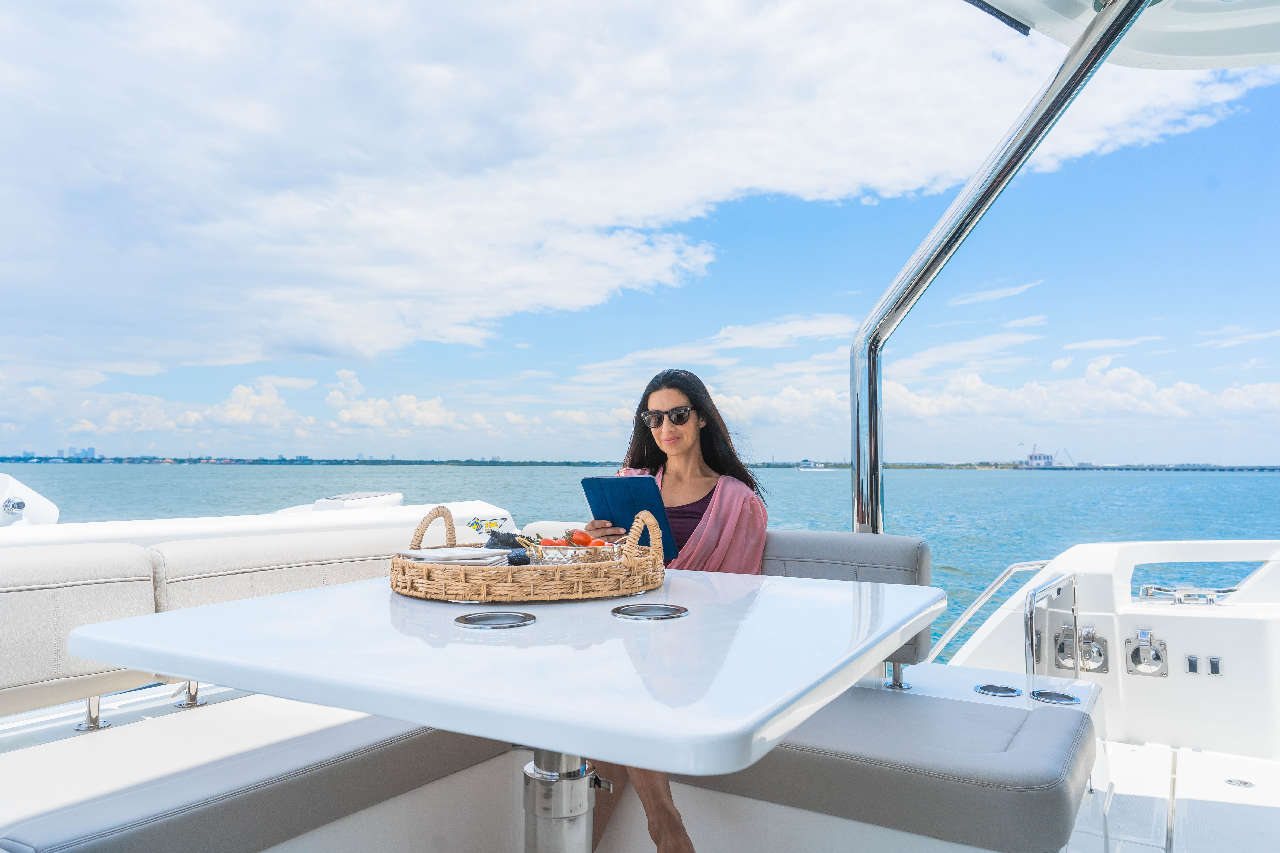 Aquila 44 Lifestyle image 30