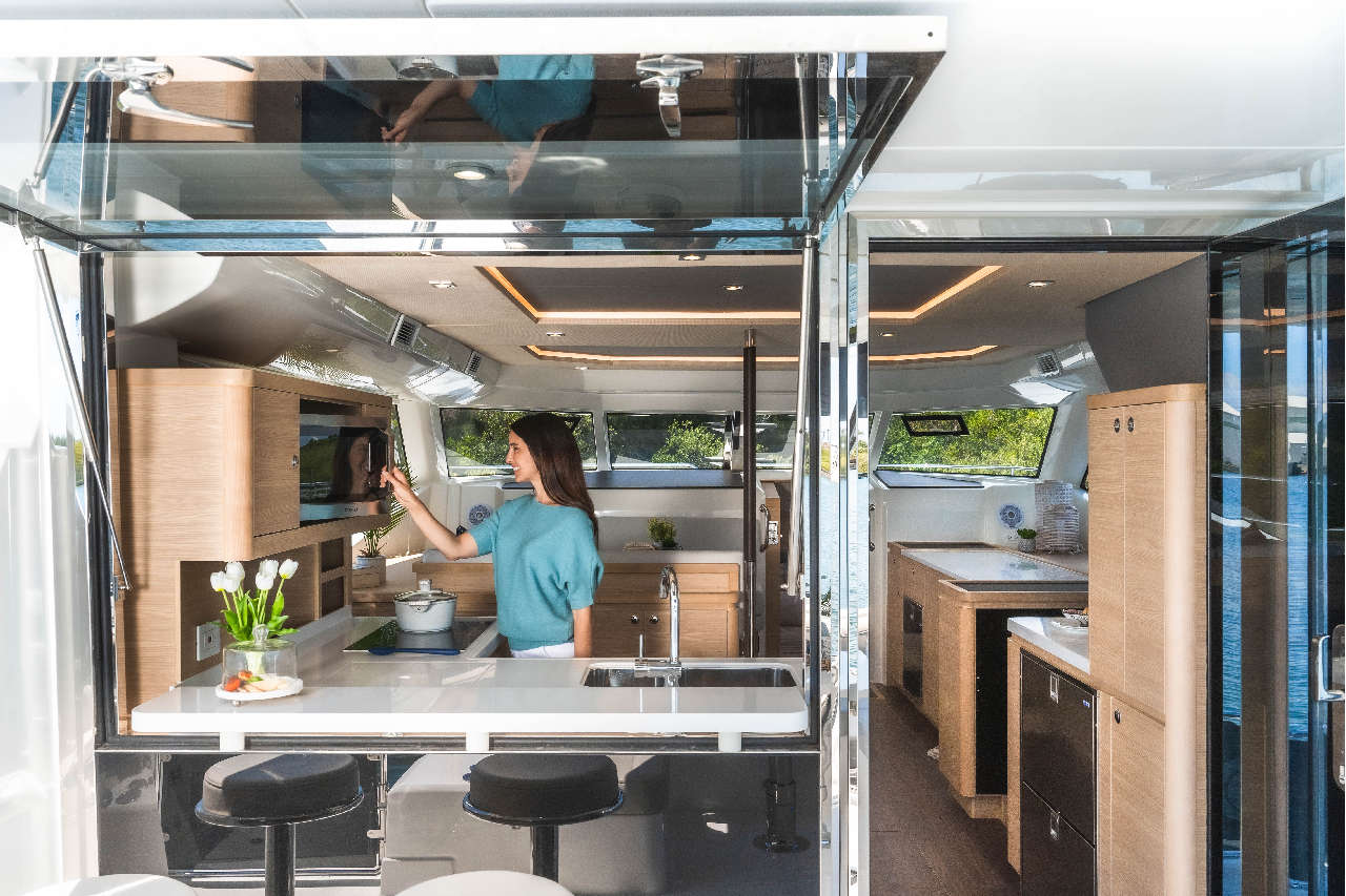 Aquila 44 Lifestyle image 37