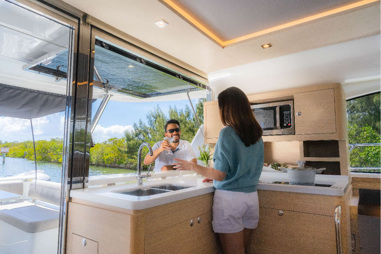 Aquila 44 Lifestyle image 39