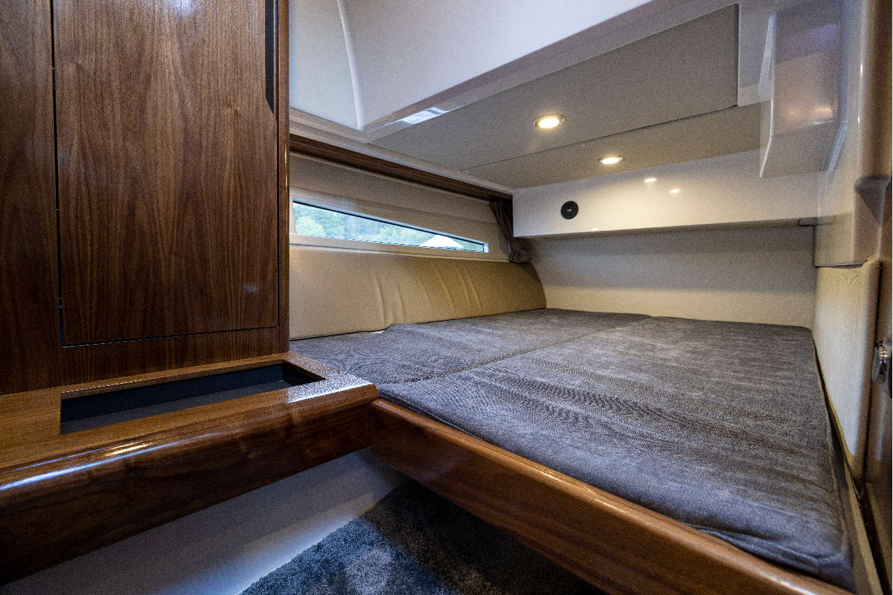 Aquador 300 HTInterior image 1