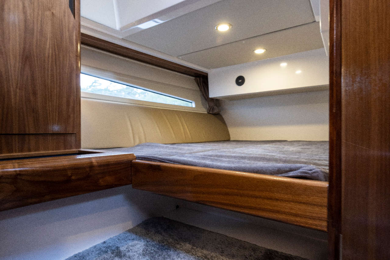 Aquador 300 HT Interior image 4