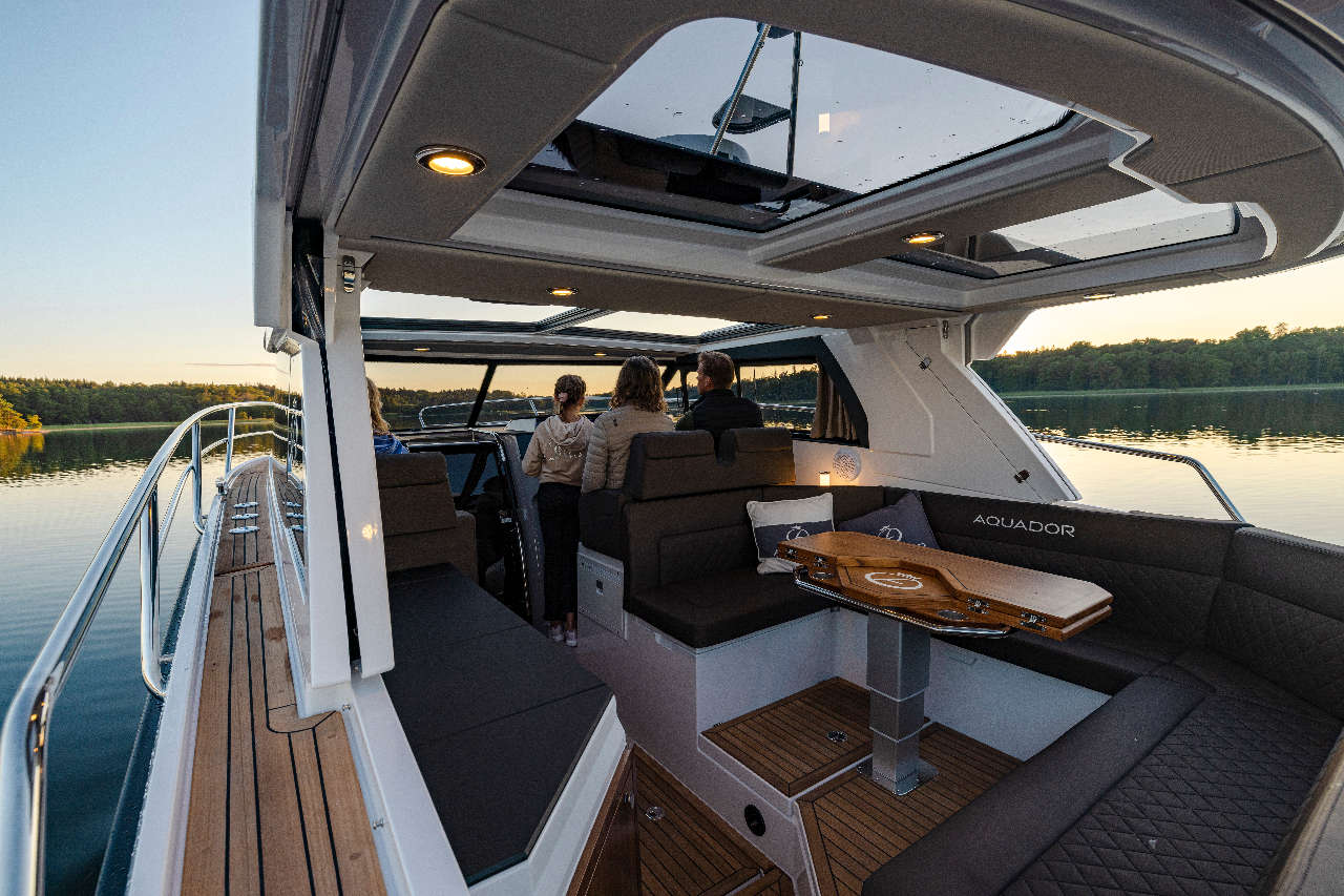 Aquador 300 HT Lifestyle image 2