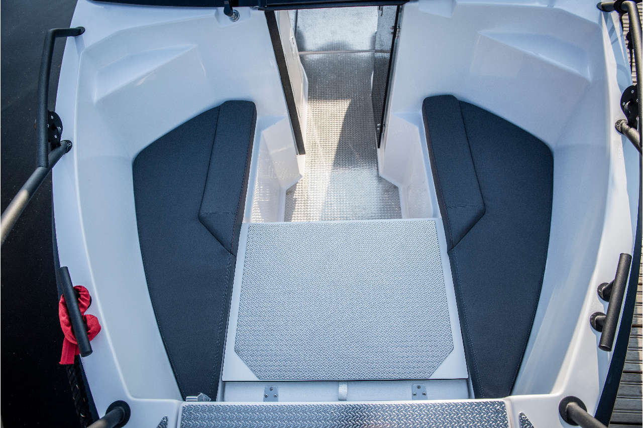 Falcon BR5 Interior image 1