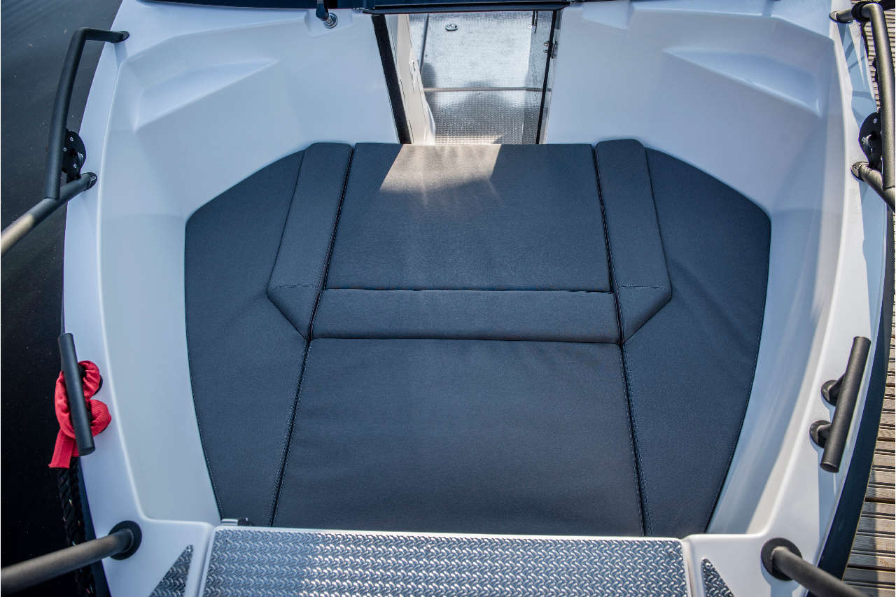Falcon BR5 Interior image 3