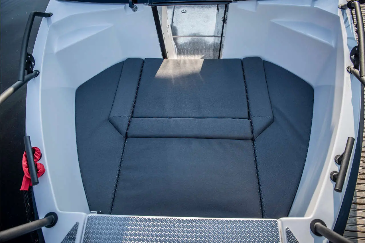 Falcon BR5 Interior image 3
