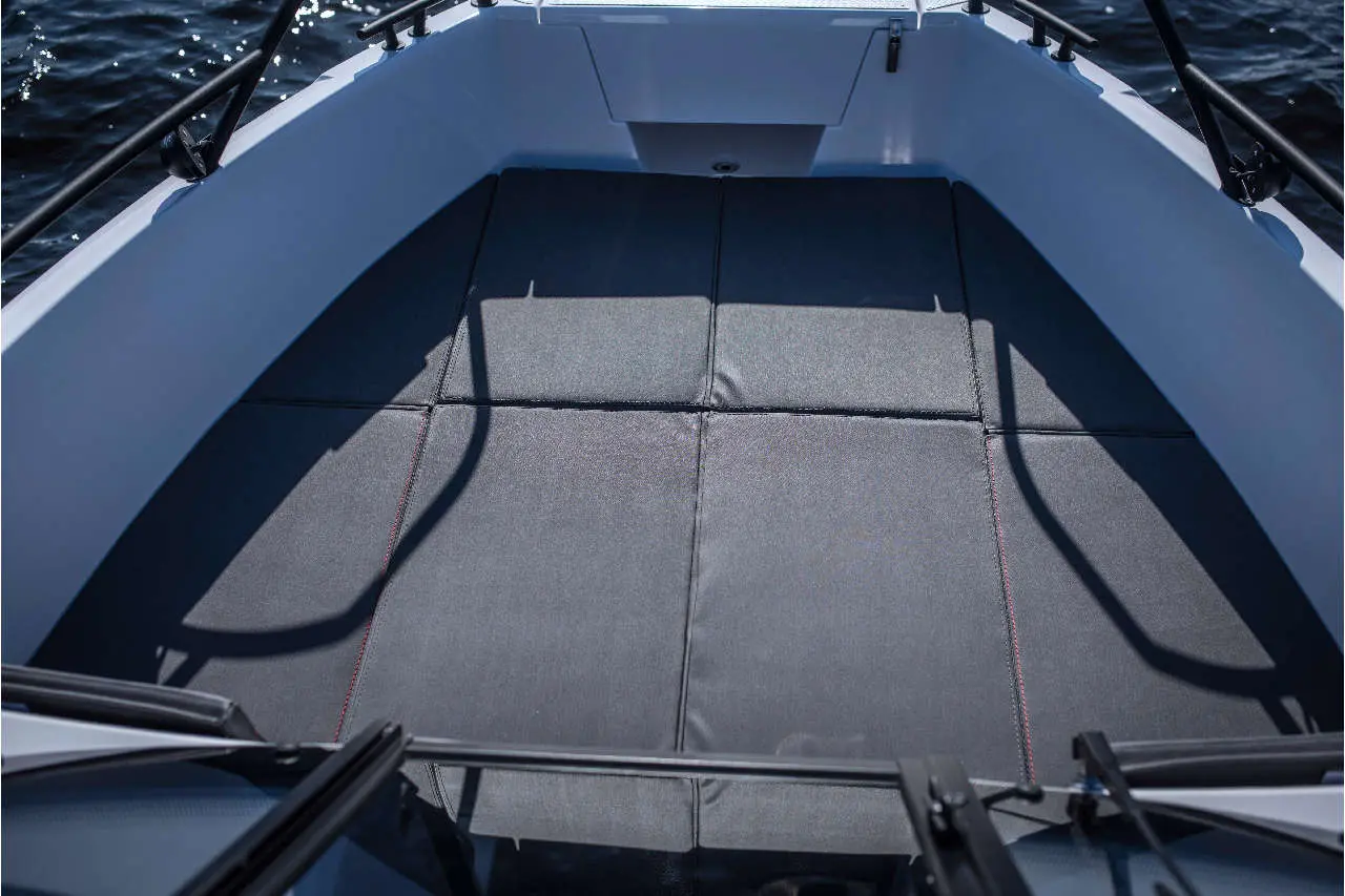 Falcon BR7 Interior image 8