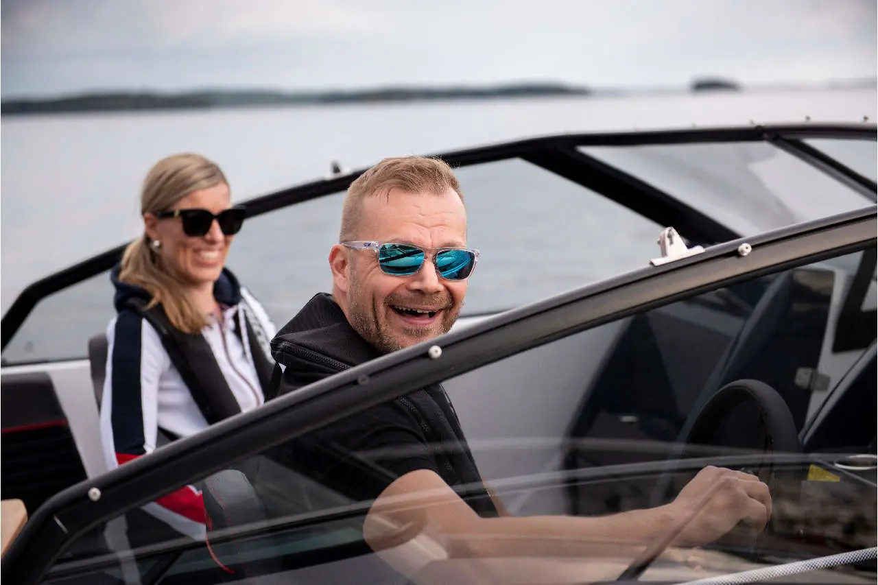 Falcon BR8 Lifestyle image 4