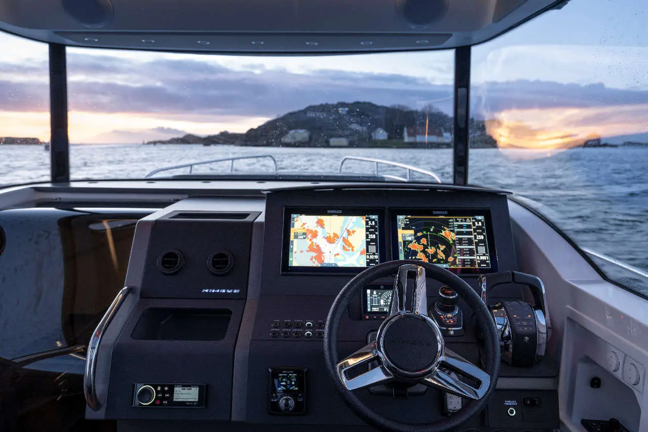 Nimbus Commuter 11 Interior image 11