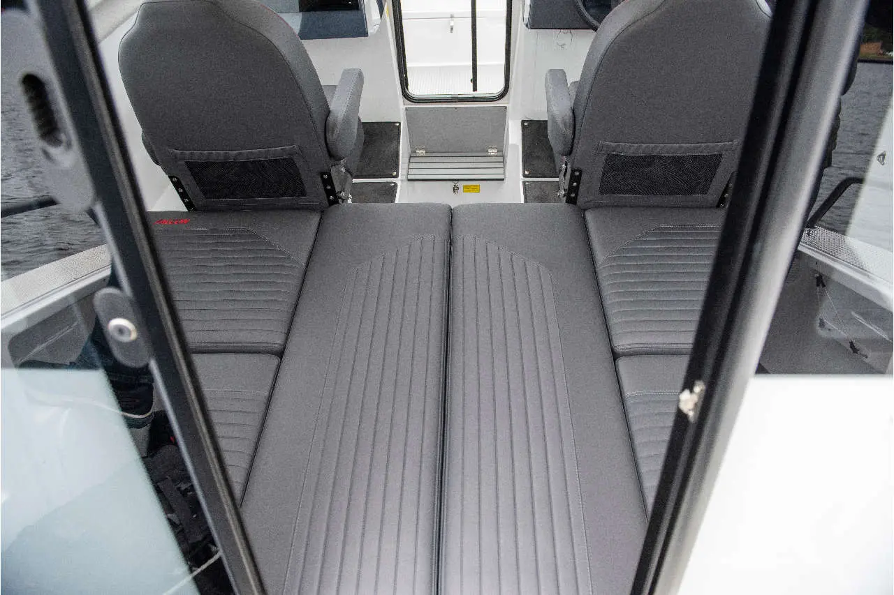 Falcon C7 Interior image 4