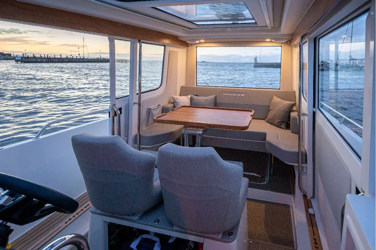 Nimbus Commuter 9 Interior image 1