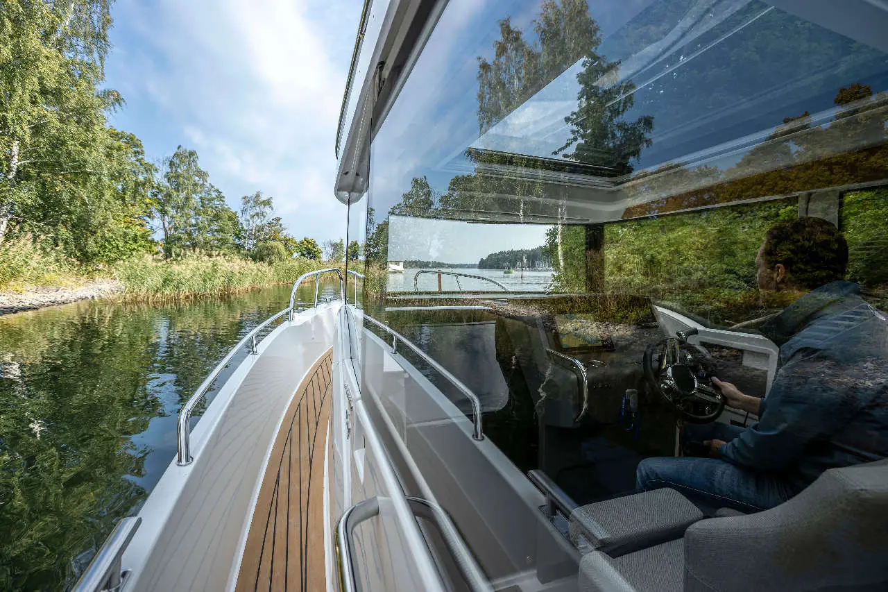 Nimbus Commuter 9 Lifestyle image 3