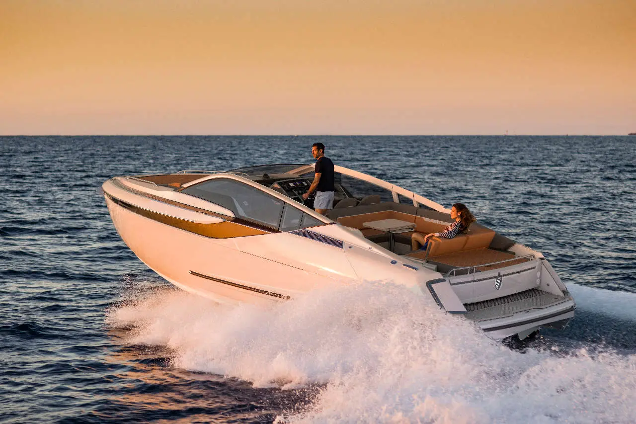 Fairline F//Line 33 External image 4