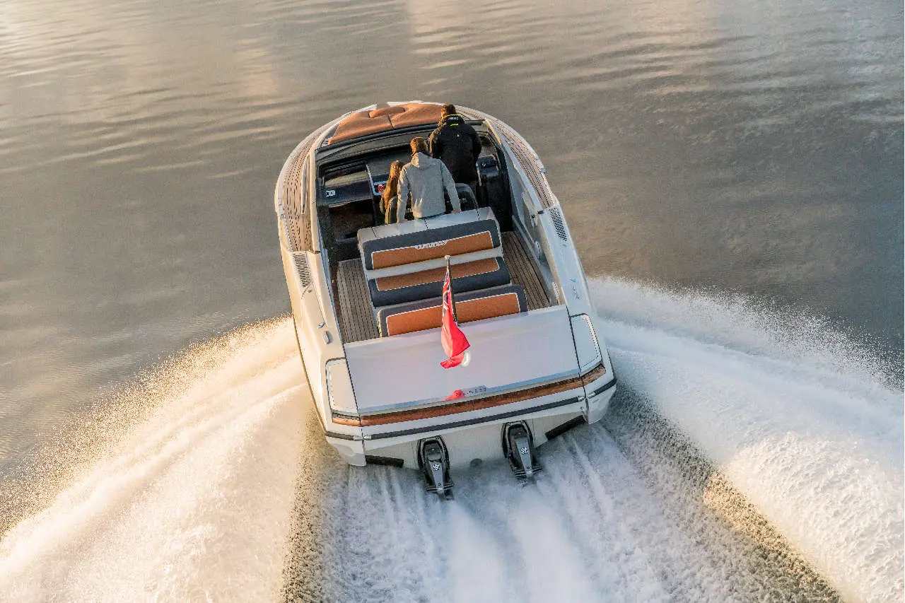Fairline F//Line 33 External image 10