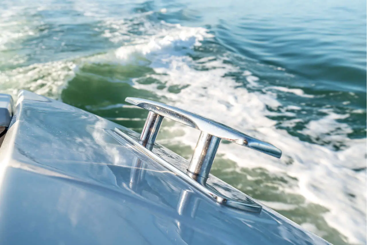 Fairline F//Line 33 Interior image 3
