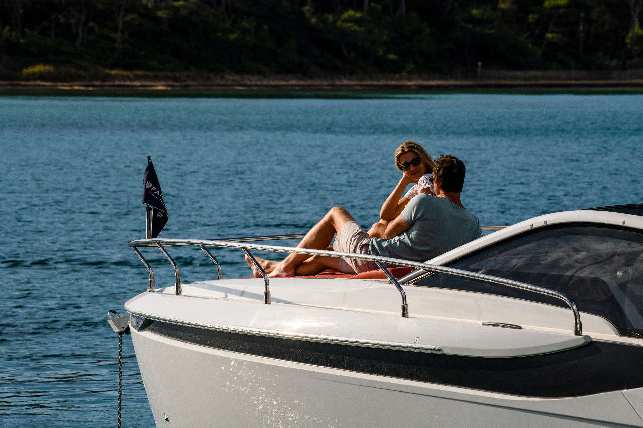 Fairline F//Line 33 Lifestyle image 16