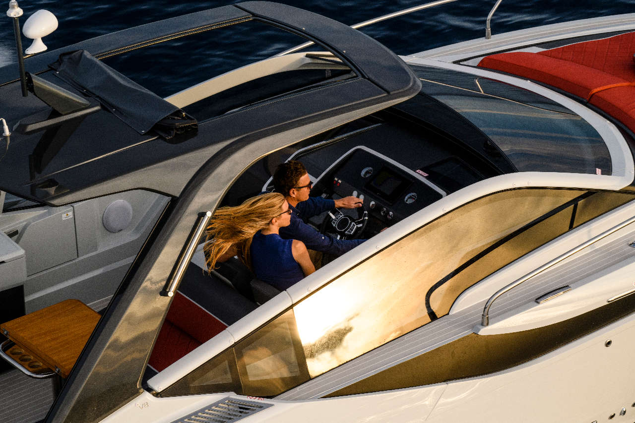 Fairline F//Line 33 Lifestyle image 27